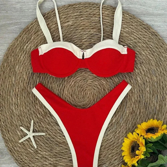 Red Sexy Women's Color Blocking Bikini Swimsuit - Picture 2 of 5